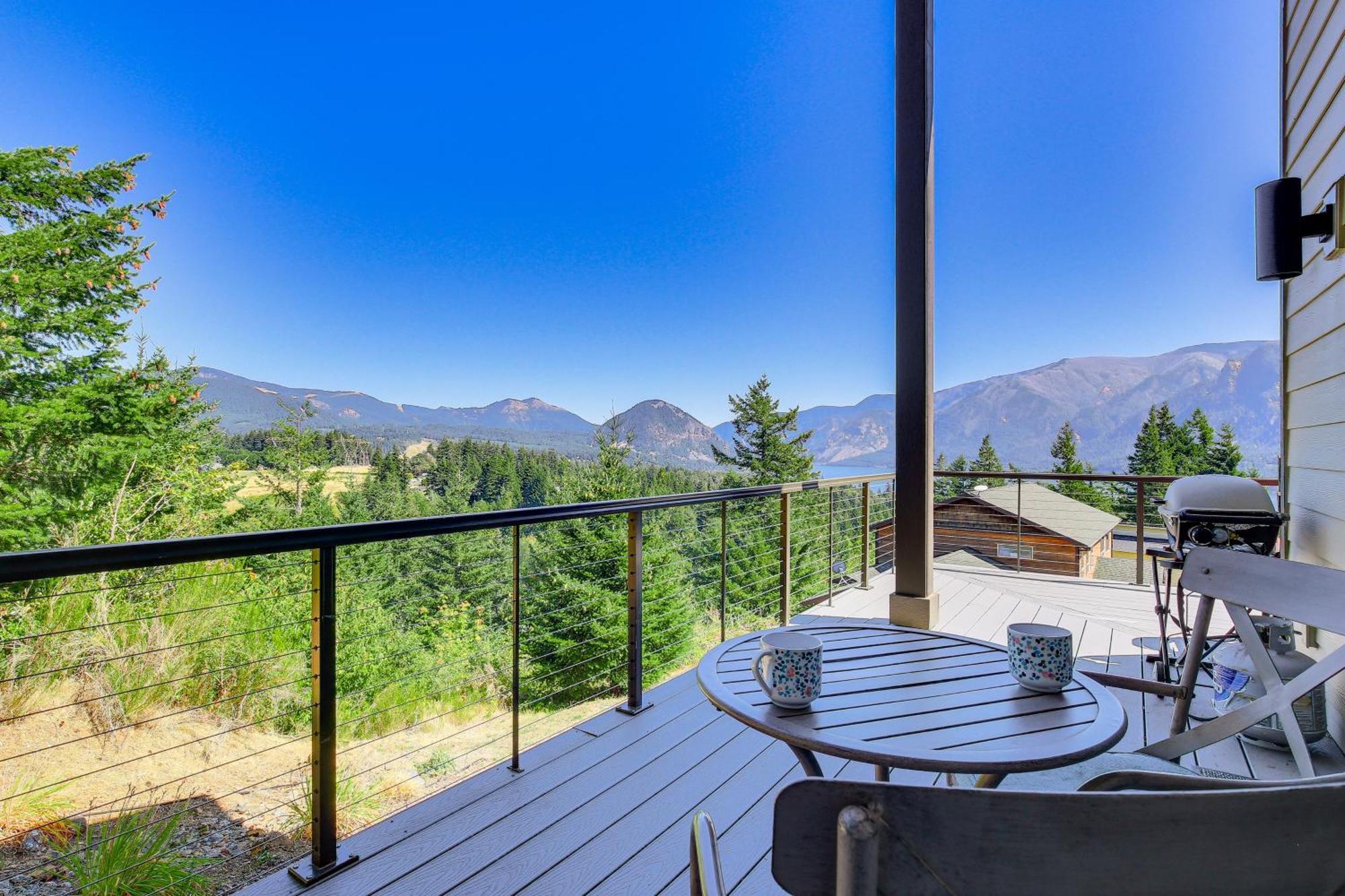 Gorge Retreat - Modern Carson Home With Mtn Views! Kültér fotó